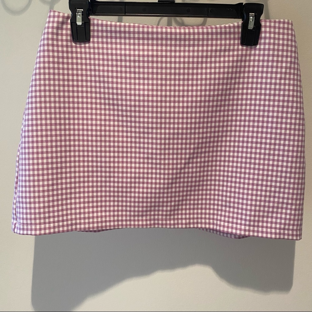 Urban Outfitters Women’s Purple and White Checkered Mini Skirt. Size Large